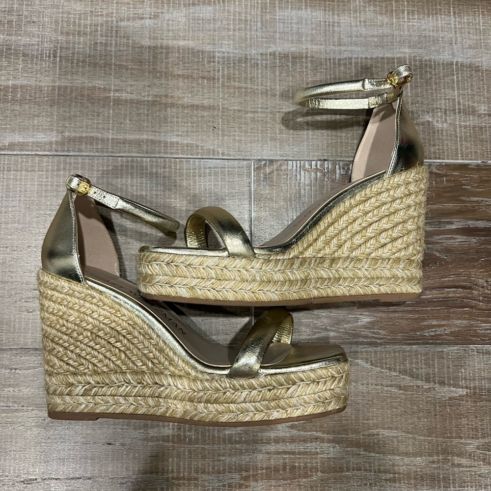 Stuart Weiztman Gold Wedges - image 3